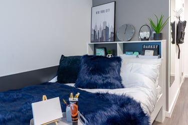 Skyline Silver En Suite - Image 1